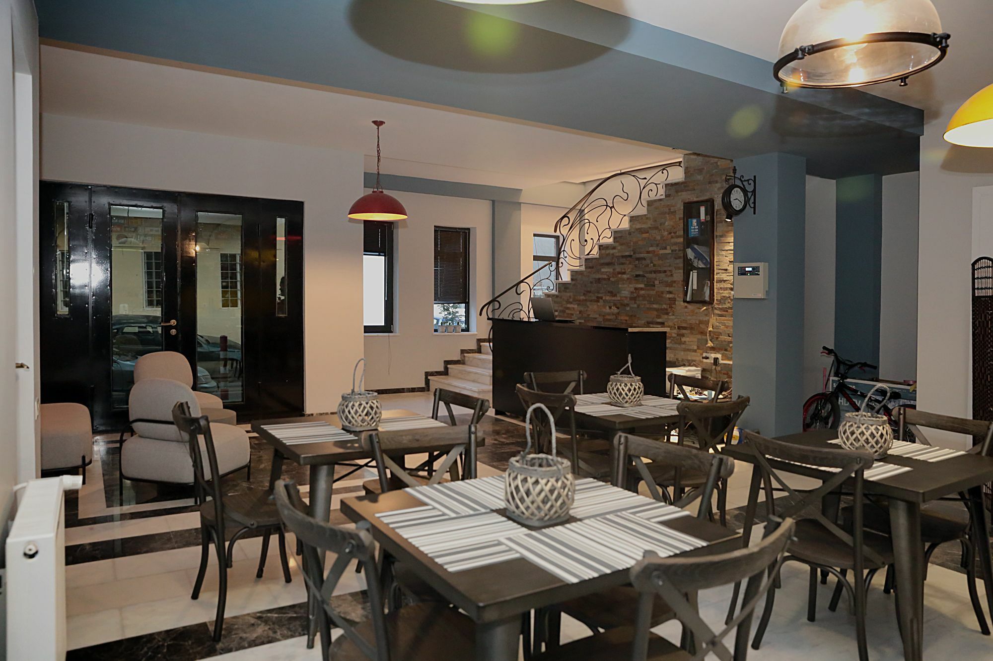 G-Old Town Hotel Tbilisi Buitenkant foto